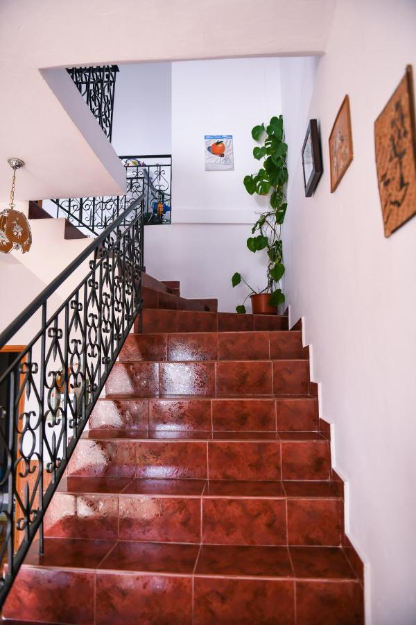 Guest House Luli 베라트 외부 사진