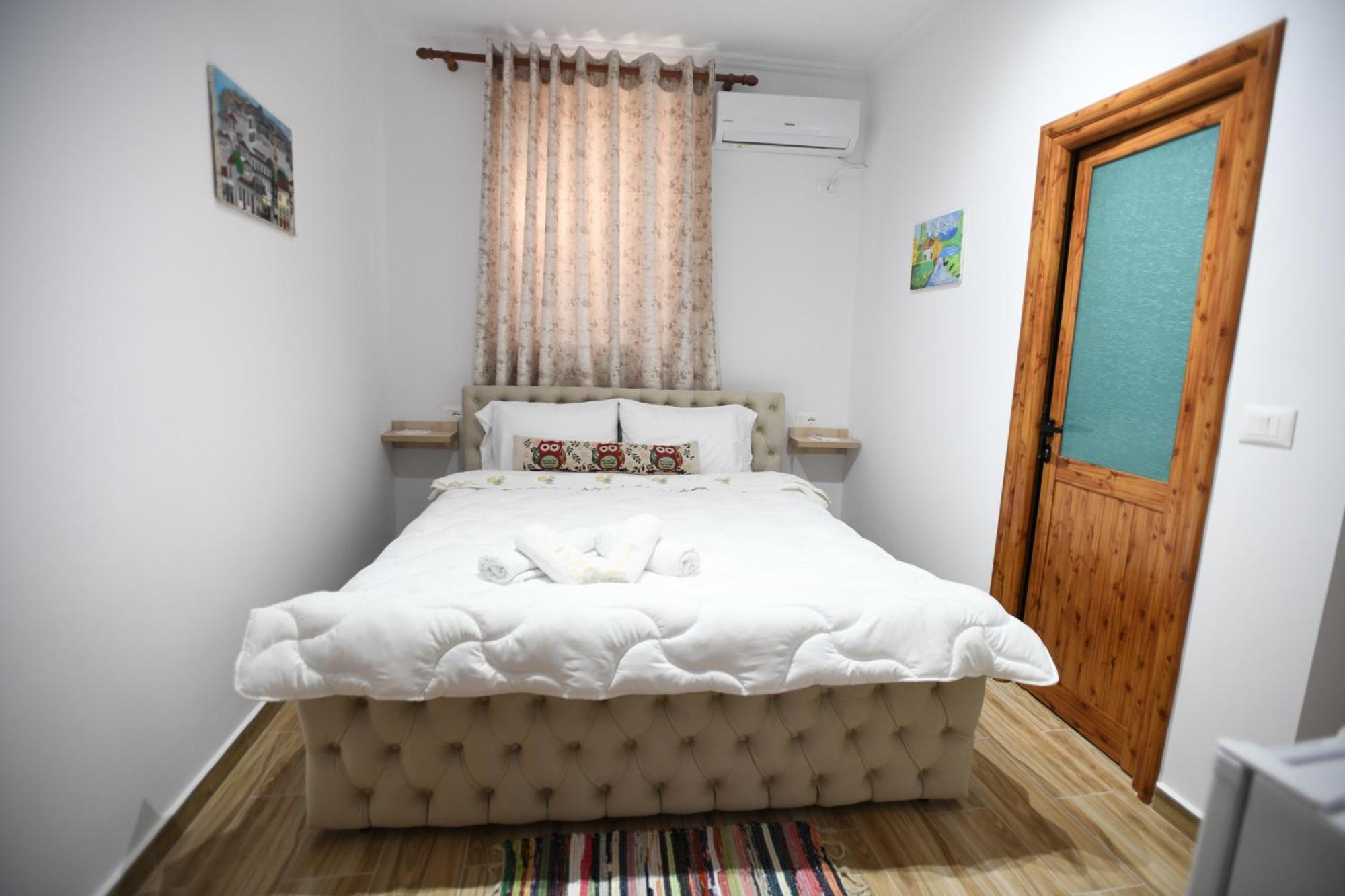 Guest House Luli 베라트 외부 사진