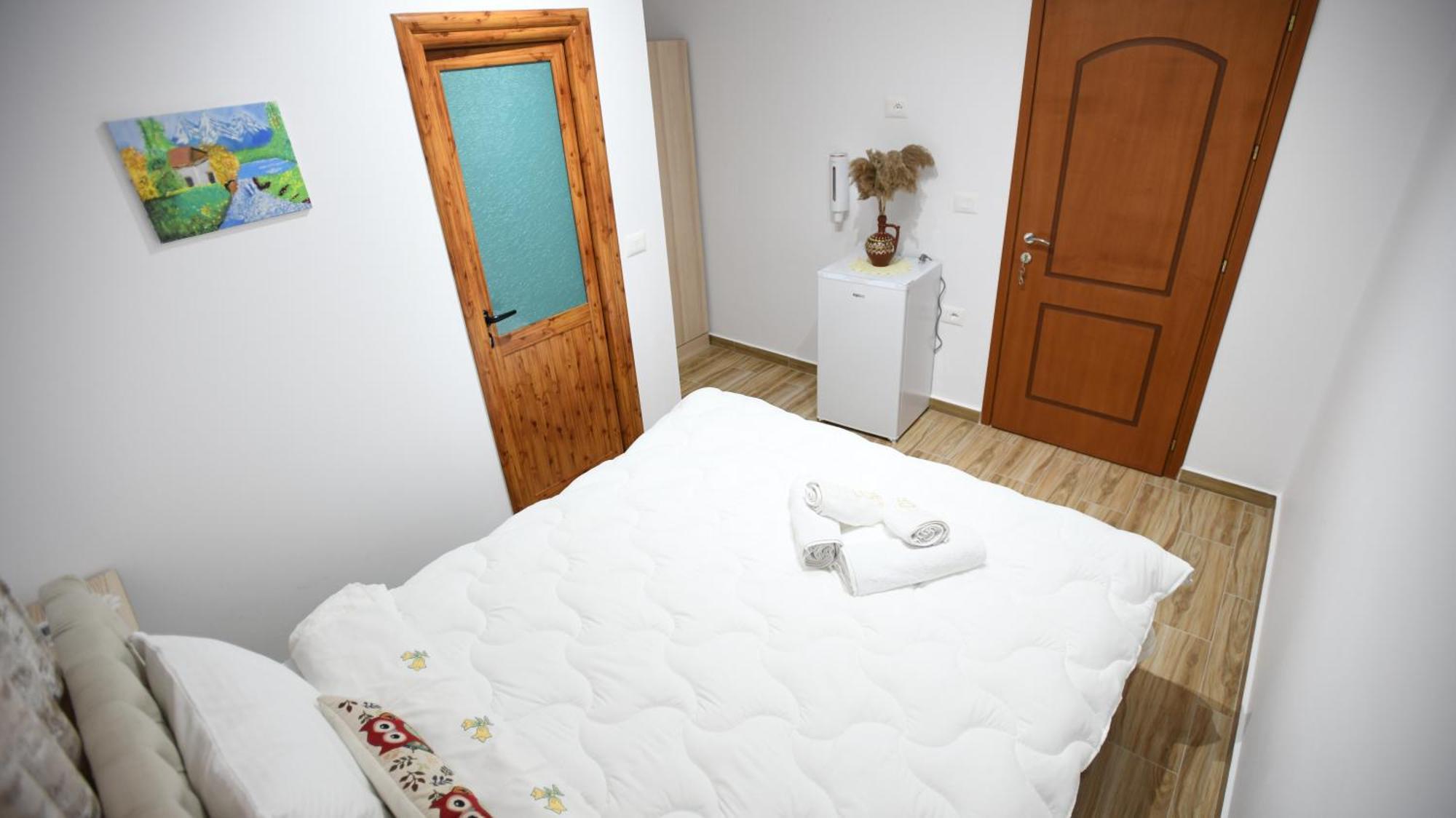 Guest House Luli 베라트 외부 사진